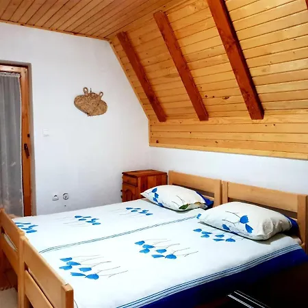 Kuca Dina *