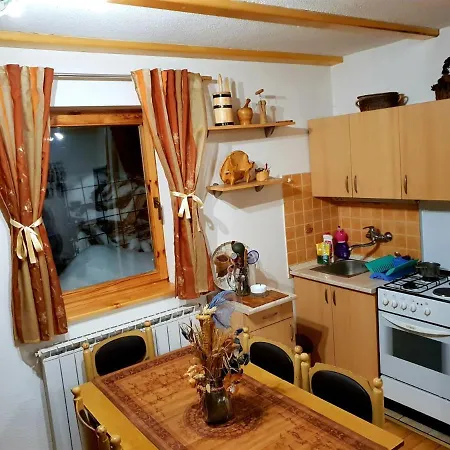 Kuca Dina Holiday home *